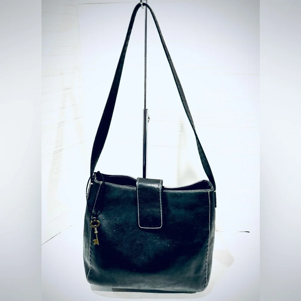 Fossil black leather hobo bag, classic minimalist everyday purse
